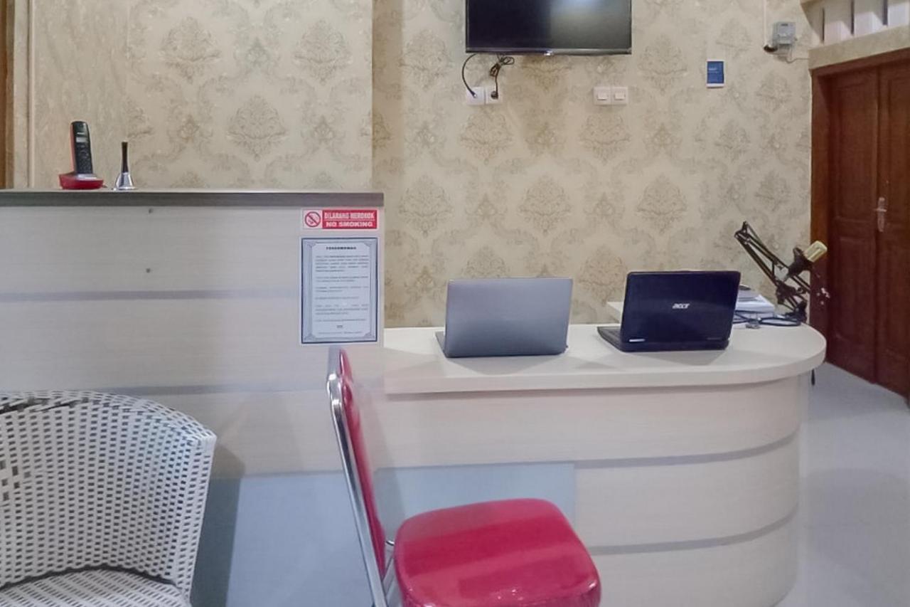 Wisma Andali Syariah Near Rsud Cideres Маджаленка Екстериор снимка